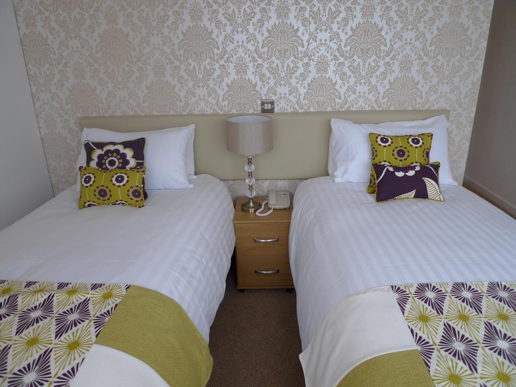 Ashburnham Hotel Pembrey Δωμάτιο φωτογραφία
